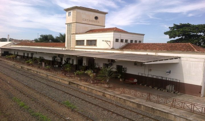 estação de trem catanduva